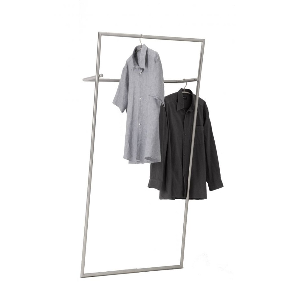 Jan Kurtz Closets | Jan Kurtz - Barrel Clothes Rack